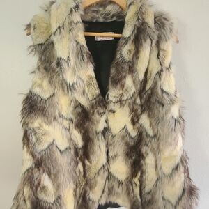 Jens Jams Faux Fur Vest in Brown and Cream